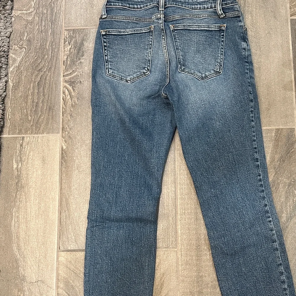 Silver Jeans Women's Most Wanted Straight Leg in Classic Blue - Picture 9 of 10